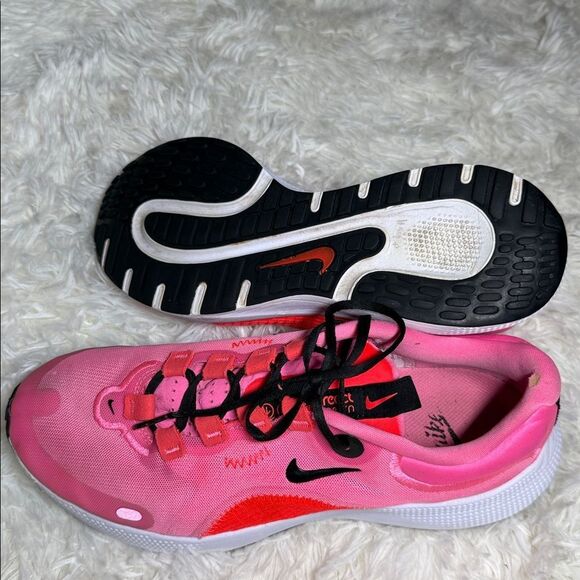 Nike React Escape Pink and Red Running Shoes - Picture 6 of 7